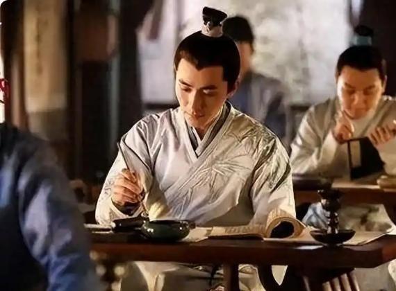 北宋落榜生张元因怀才不遇，投奔西夏李元昊，受重用成为国相。他助西夏崛起，多次大败