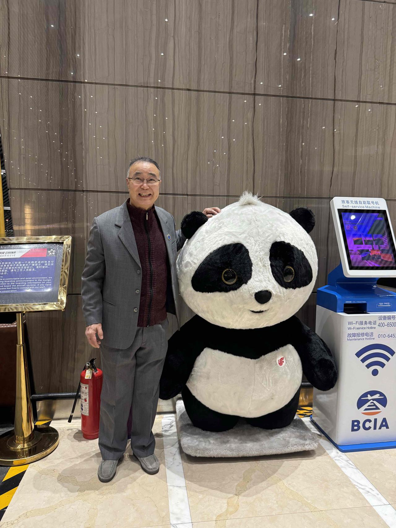 【疫情后首次出国！机场大变样，快到不敢信，却冷清到心酸。】

疫情之后第一次出国