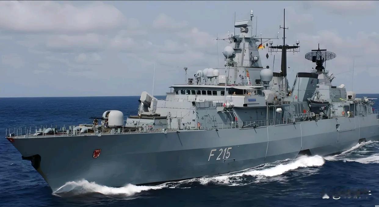 新八国联军穿航台湾海峡，俄乌战争有外溢到西太平洋的危险，在乌克兰的战争介入模式将