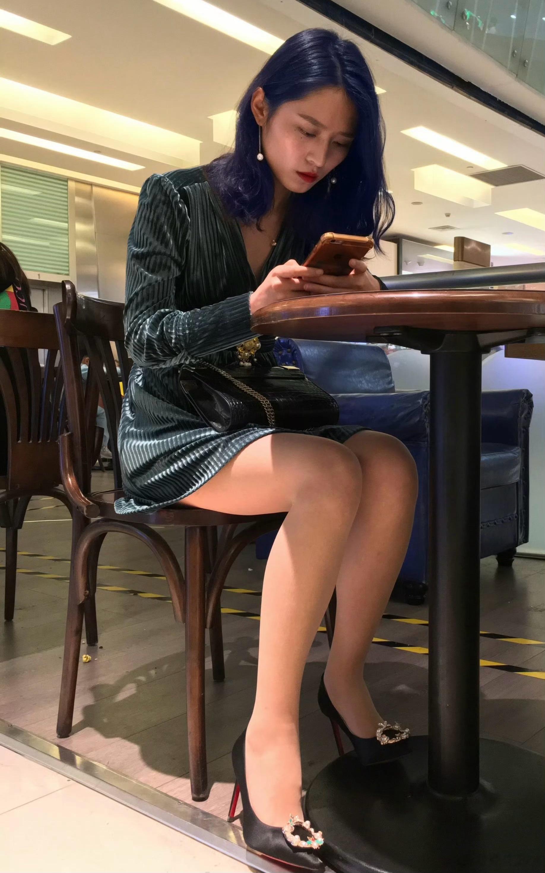 不给姐姐这美腿点点关注吗？ ​​​