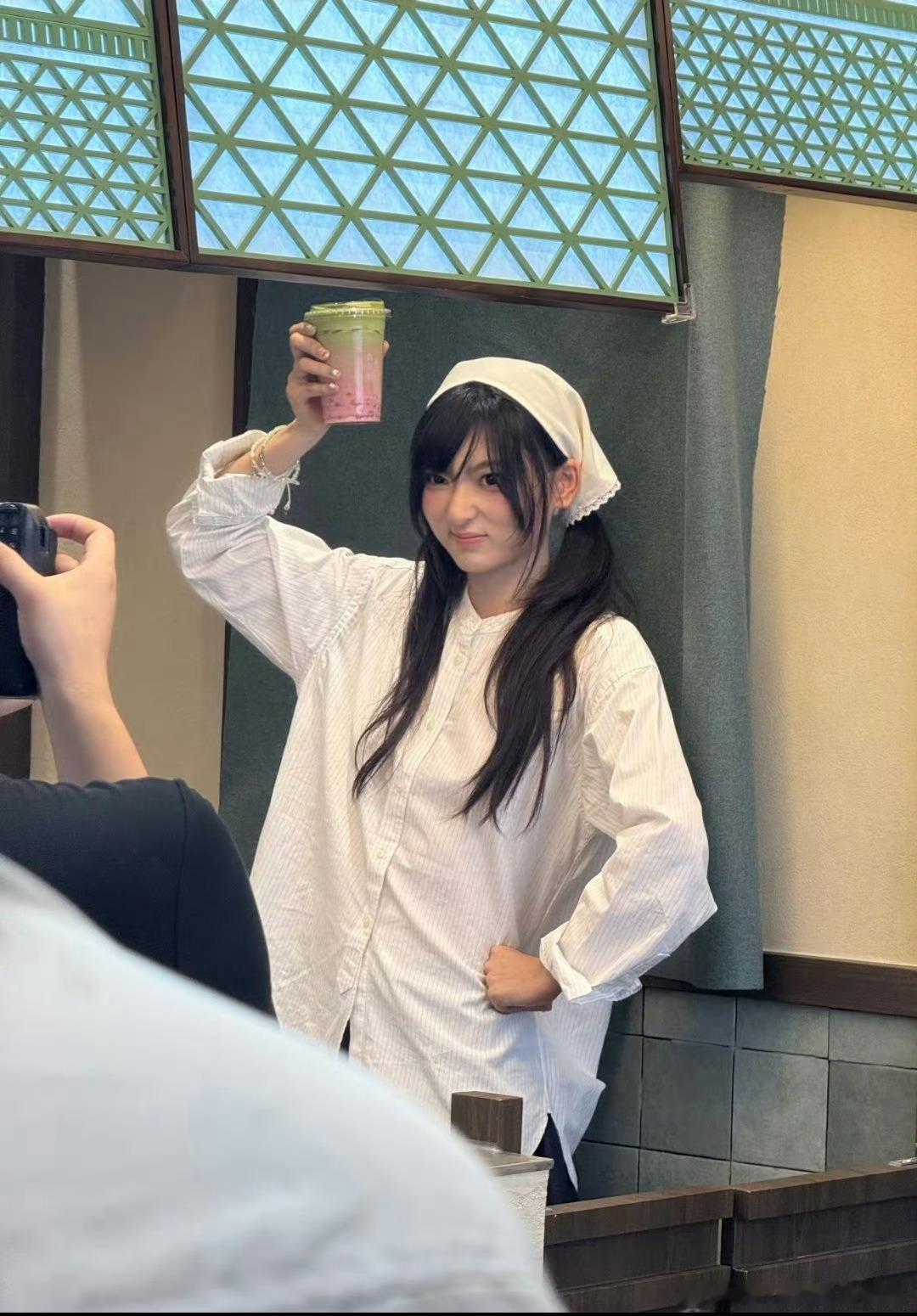 桃黑黑女友自曝想整容博主小盐巴直播聊起想要整容却心生胆怯一事引发讨论，网友更加关