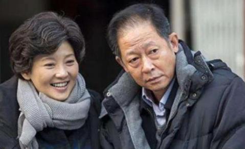 1988年，21岁的徐帆疯狂倒追老师王志文，同居了3年之后，王志文发现徐帆劈腿了