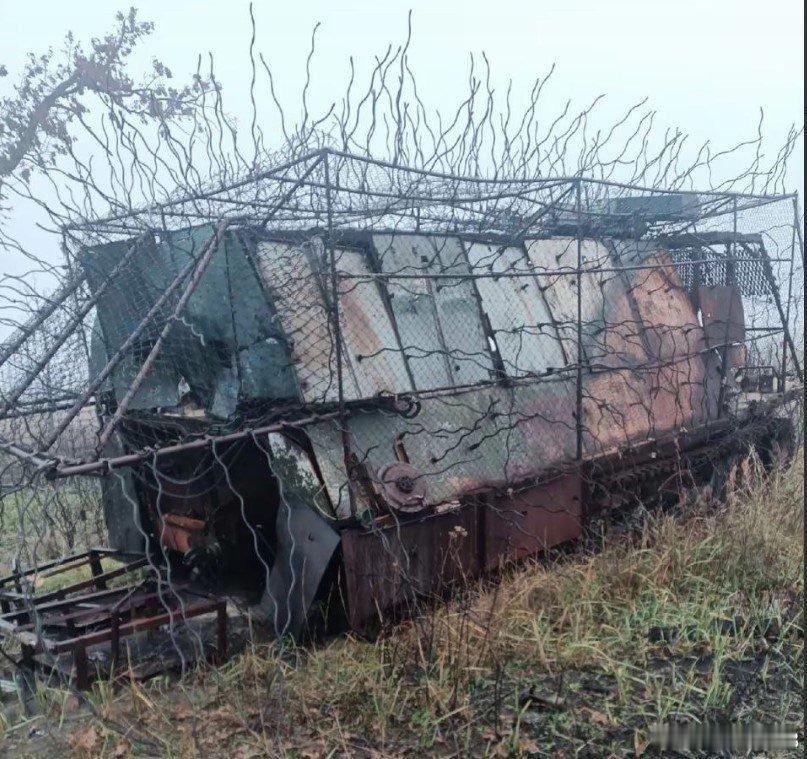 西维尔斯克方向，被乌军打掉的大递mt-lb，还有t80，都是龟式。烽火问鼎计划乌