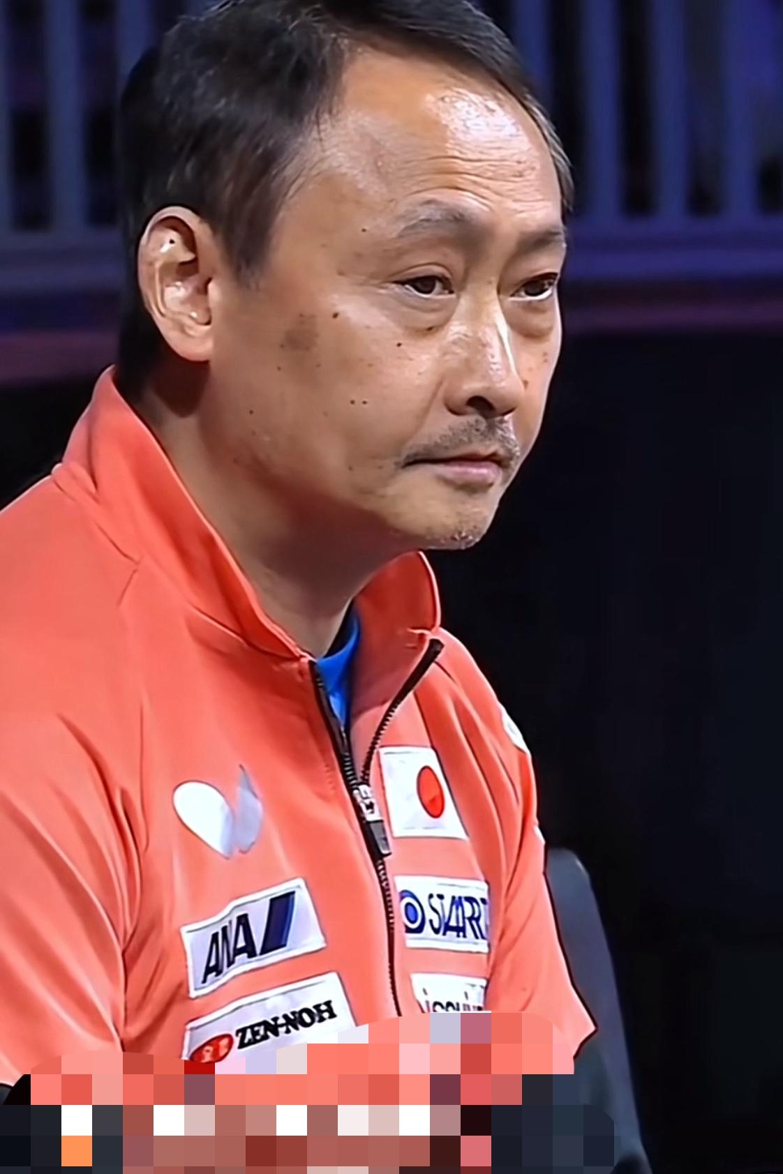 有的网友说：张本宇是一位伟大的父亲，培养了一双优秀的乒乓奇才，为了生活漂洋过海，