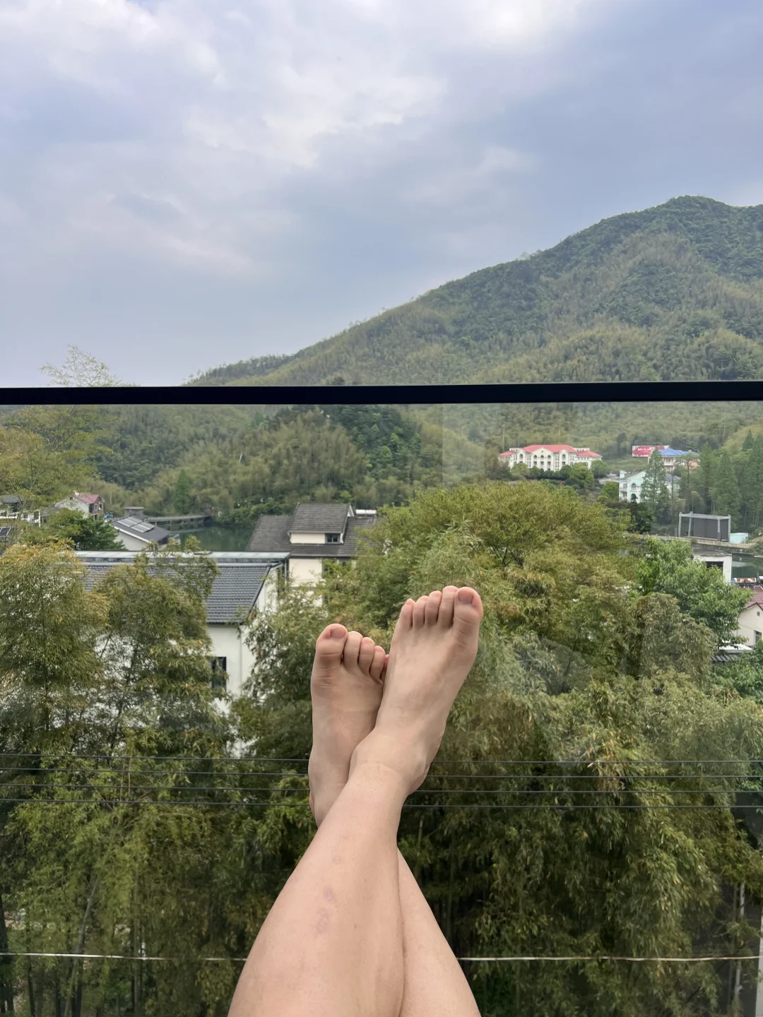 被这风景治愈了，住进山里⛰️