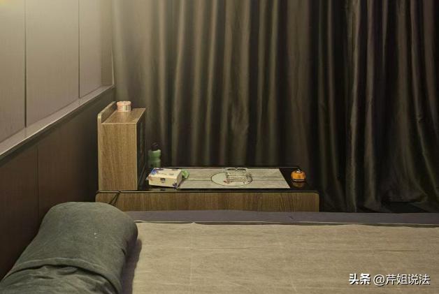 广西，一男子来到当地的足浴城消遣，挑选了其中一家足浴店进去体验，店老板杨某一看，