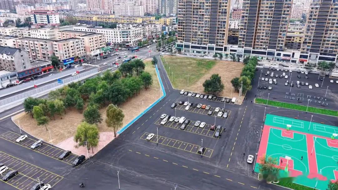 【抚顺：城市更新“暖心跑”，百姓幸福“节节高”】有一种美好叫辽宁
金秋十月，漫步