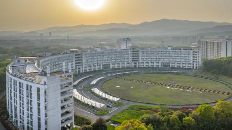 一、这是怎样一所大学？为啥值得报？
台州学院在浙江台州，就是“山海水城、制造之都