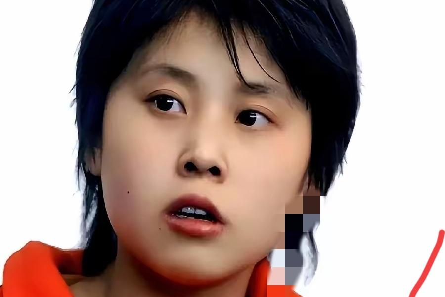 被国家队开除后，她在零下30度露天冰场滑冰，加拿大千万年薪加国籍，她看都不看。