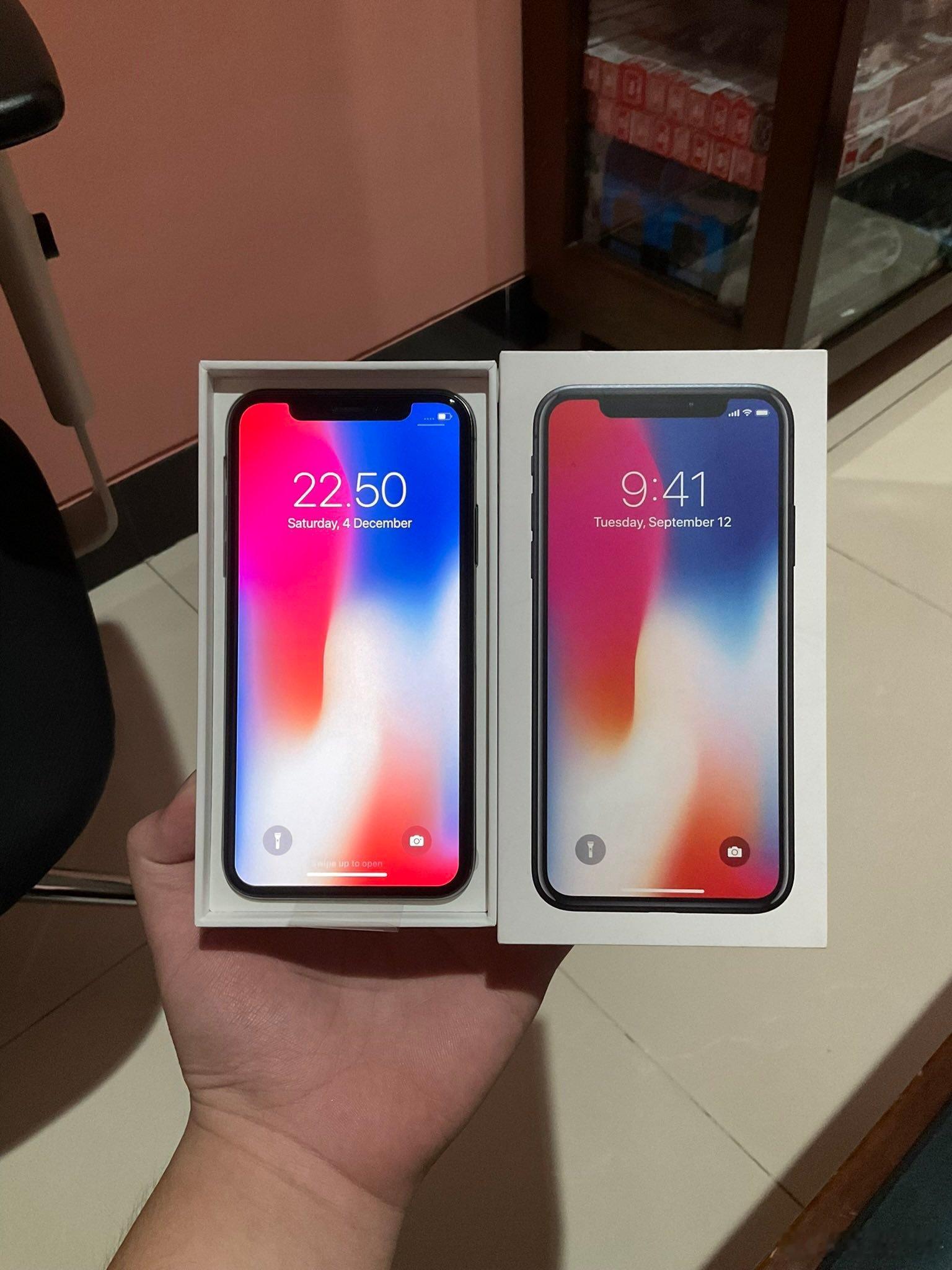 你们还记得第一次打开全面屏iPhone盒子的感觉吗……