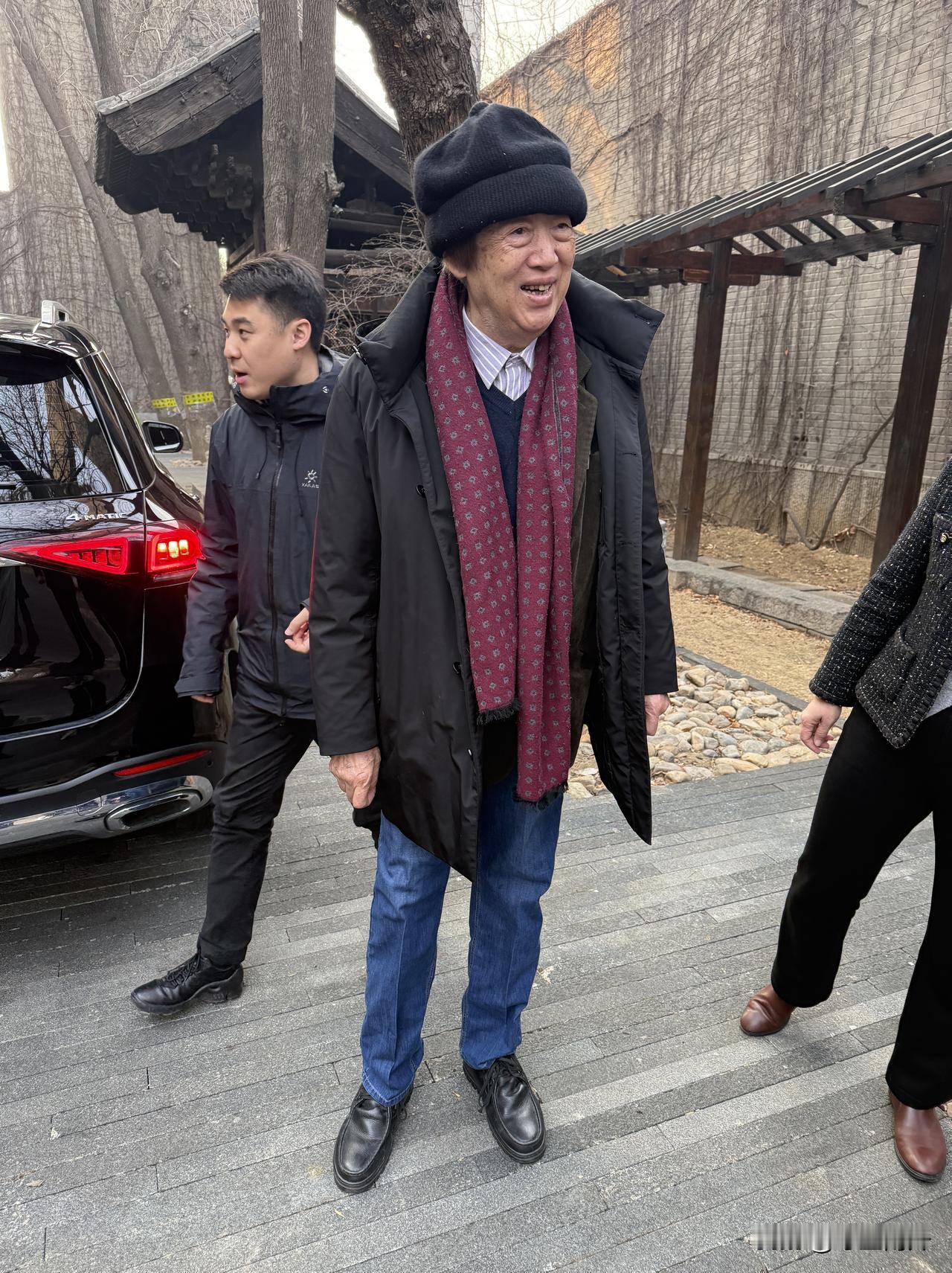 偶遇冯骥才、偶读丙午马年有感——组建大冯研究社群。
正月十五那天，我们一行四人通