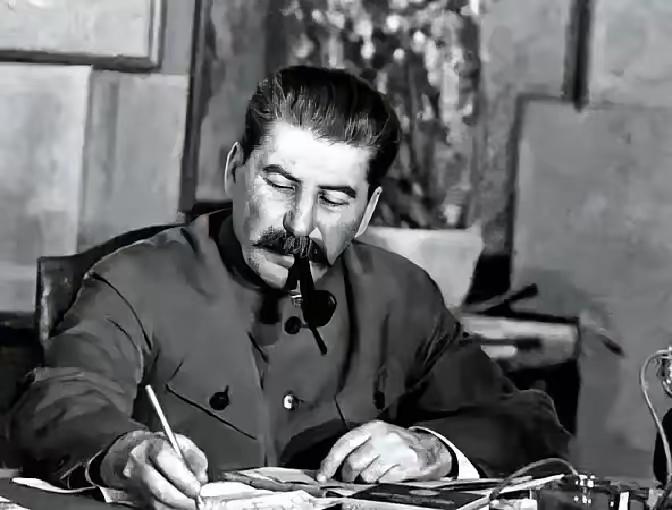 1950年冬，长津湖一带气温一度跌到零下30多摄氏度，美军陆战第1师在战报里被记