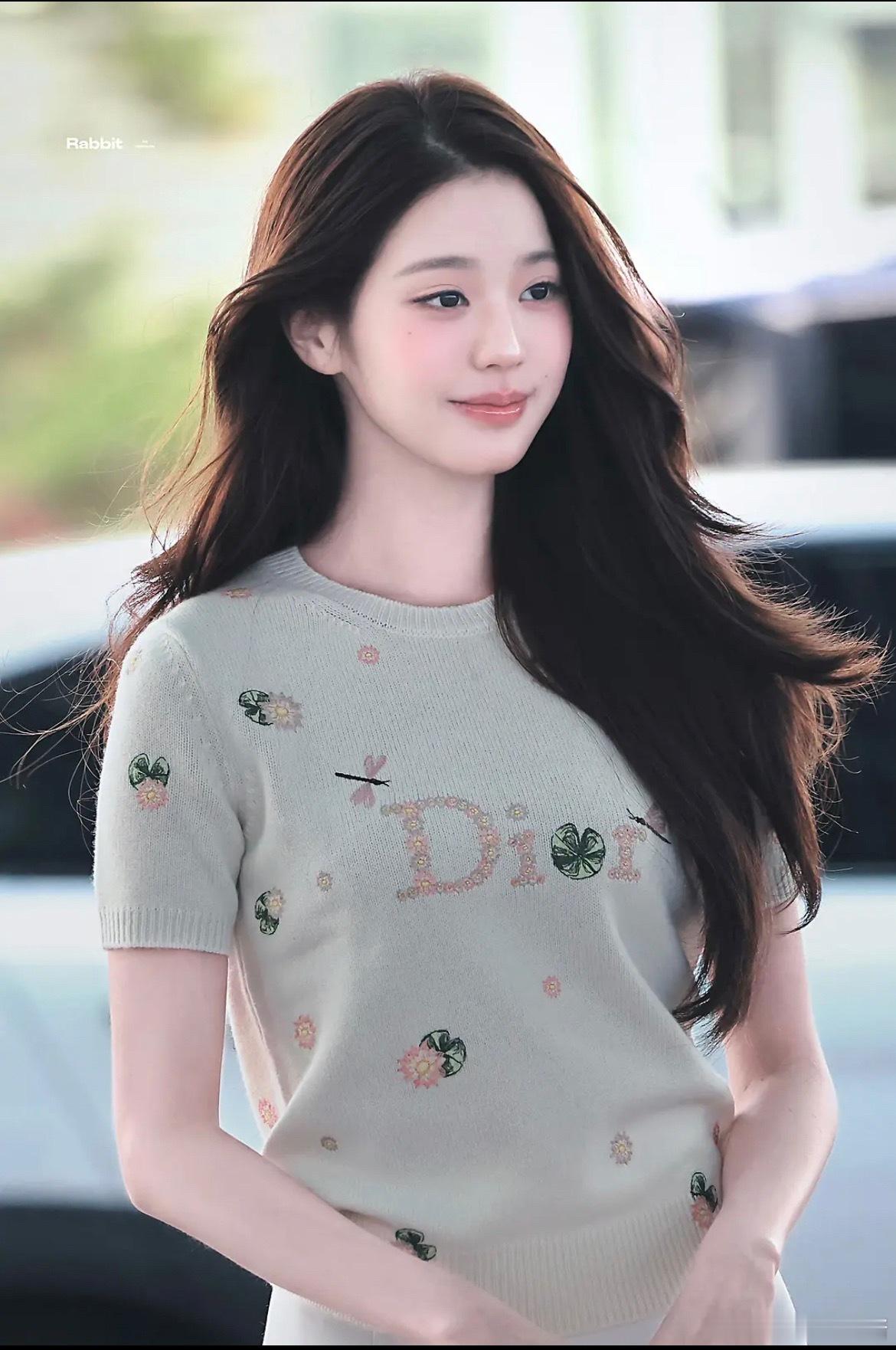 迪丽热巴和张元英谁更适配Dior？ ​​​