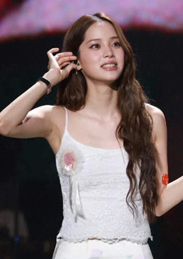2026欧阳娜娜成都演唱会门票、票价、时间及行程安排