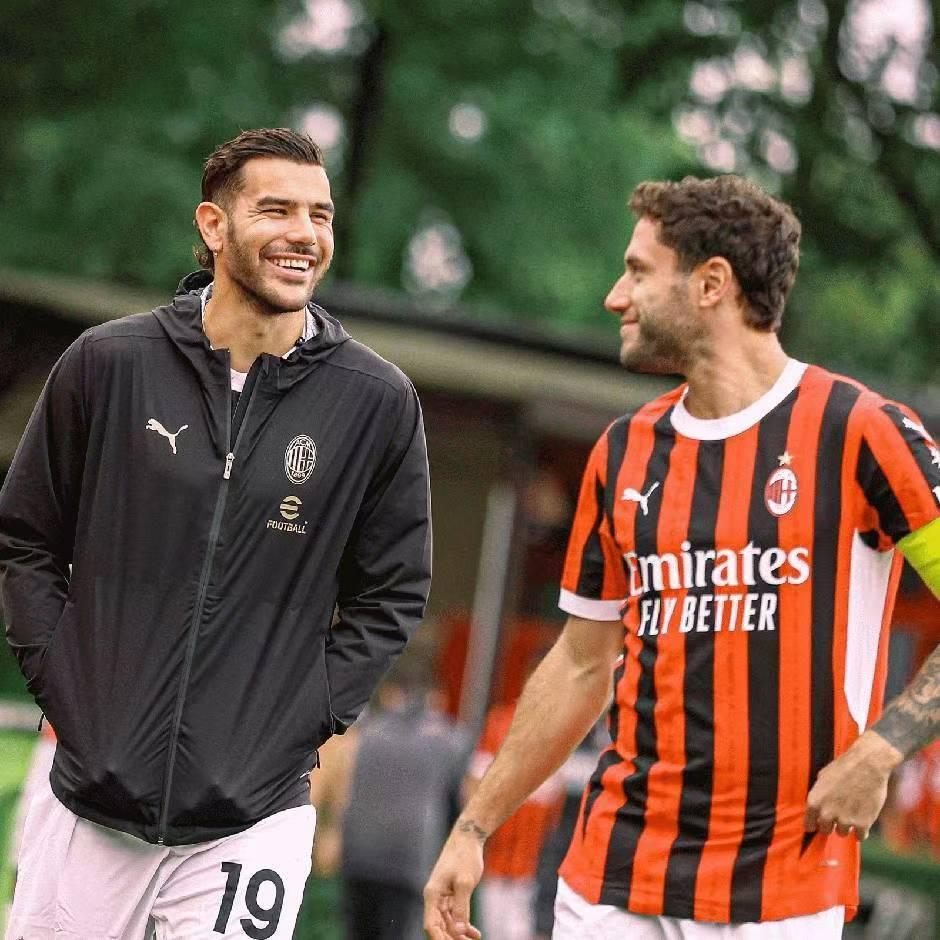 如果现役的球员二进宫米兰，你最希望是谁？
最近前米兰前锋吉鲁发表声明，称如果米兰