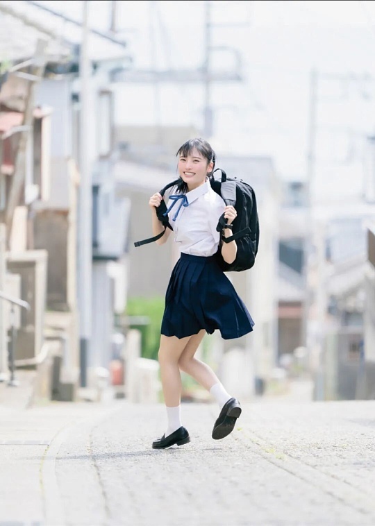 反复咀嚼过去是我成长的方式不是沉溺，不是回头，而是把走过的路、摔过的坑、说过的话