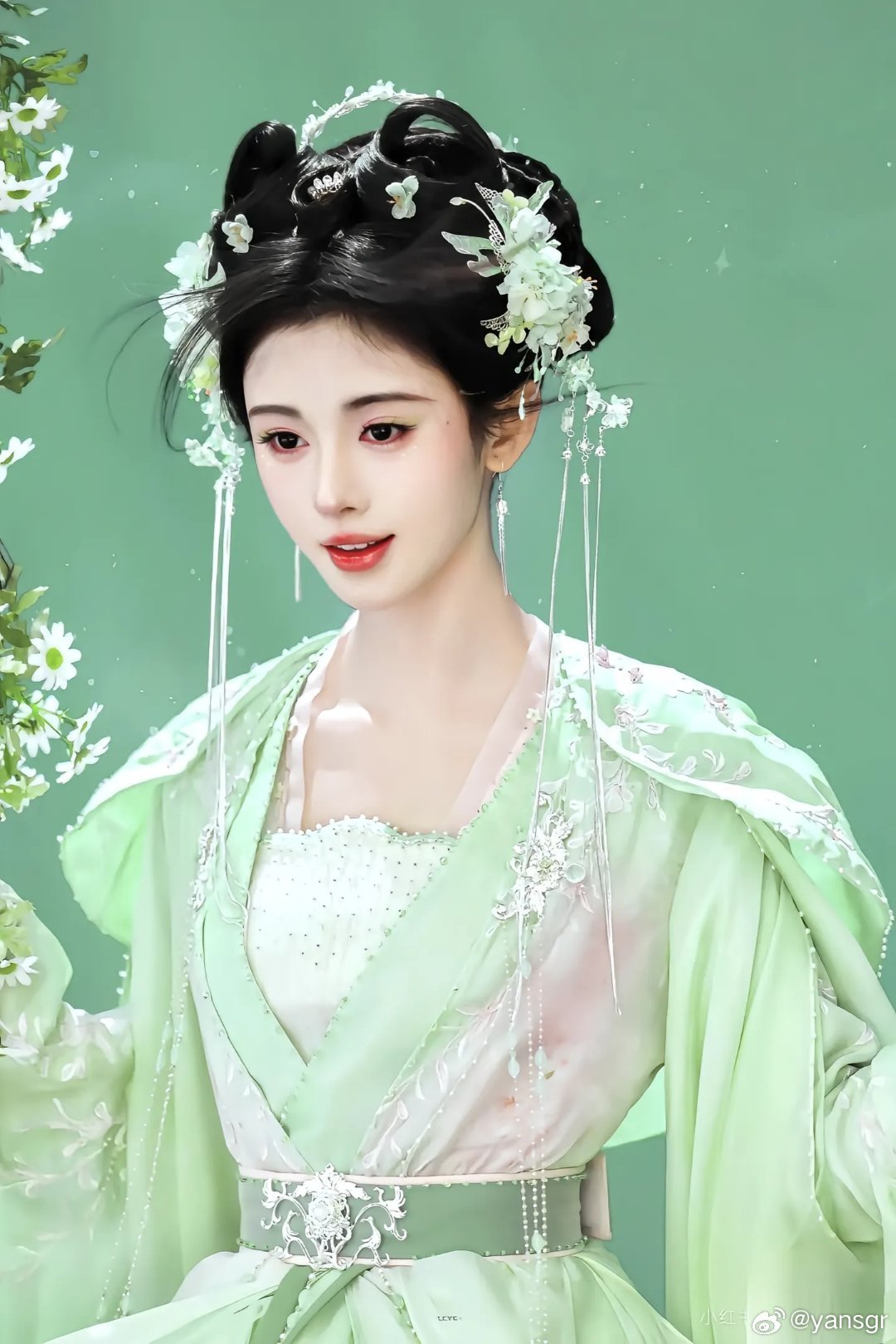 鞠婧祎  jjy鞠婧祎花间令 jjy鞠婧祎杨采薇“在某个不知名的角落许你岁岁平安