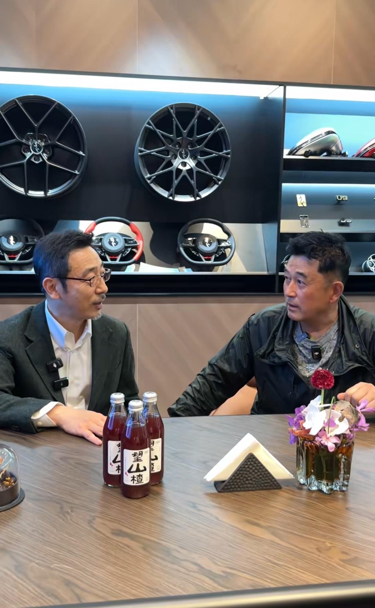 这次北京车展，外国人是真不少，感觉是中国车企出口的大年，所以吸引了不少外国人，归