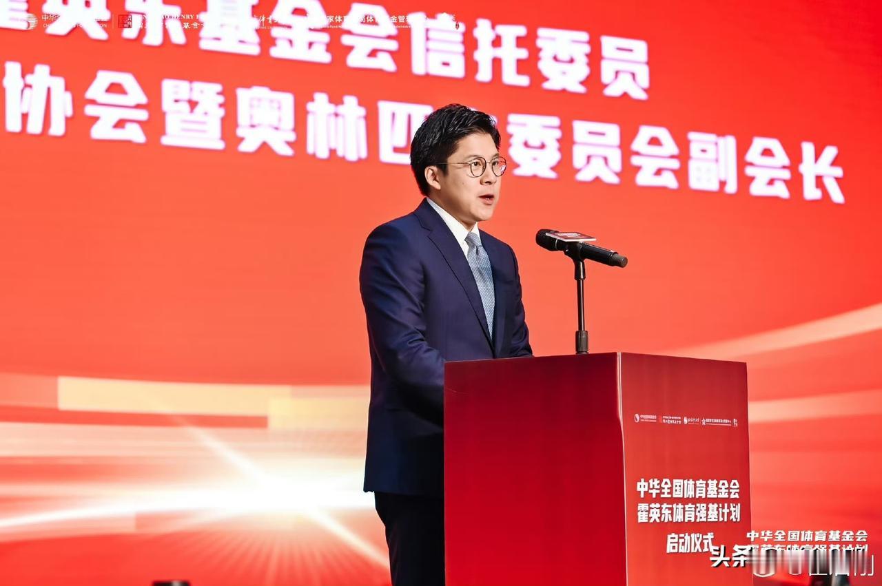 霍启刚专访：
感谢国家，带领金牌运动员访港，我就是在20年前运动员访港过程中，邂