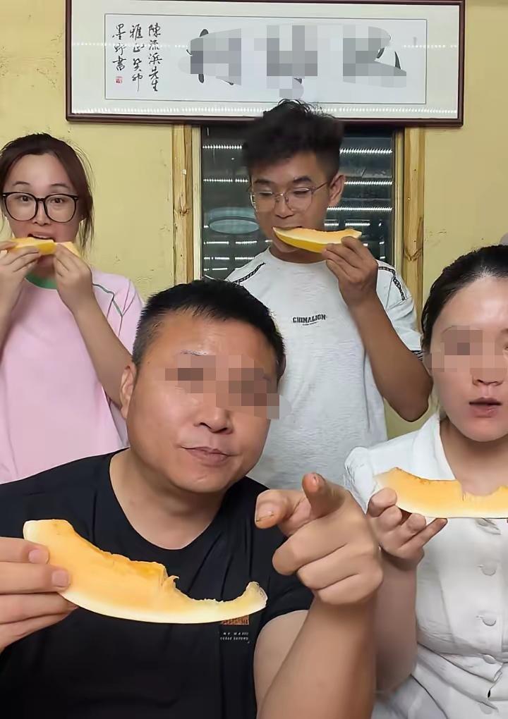 评论区彻底炸锅了！媒公意有所指：好人都让你们当了，背锅的却是我们！
 
最近山东