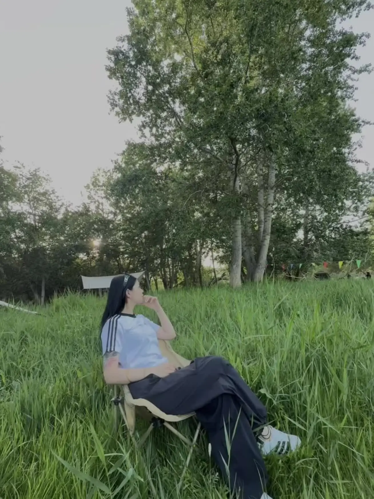 人都有两面 你看见我哪一面你就哪一面