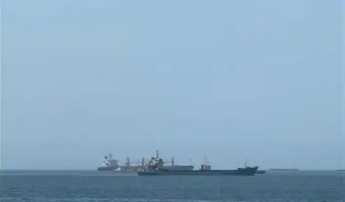 美伊接连放出谈判信号，霍尔木兹海峡能否尽快恢复通航？
 
当地时间8月4日，美国