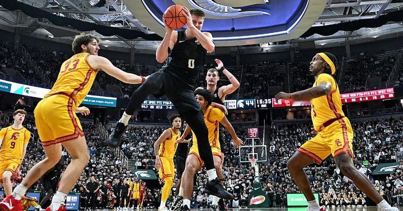 全美第12号种子密歇根州立大学坐镇主场以80比51战胜了南加利福尼亚大学。本场比