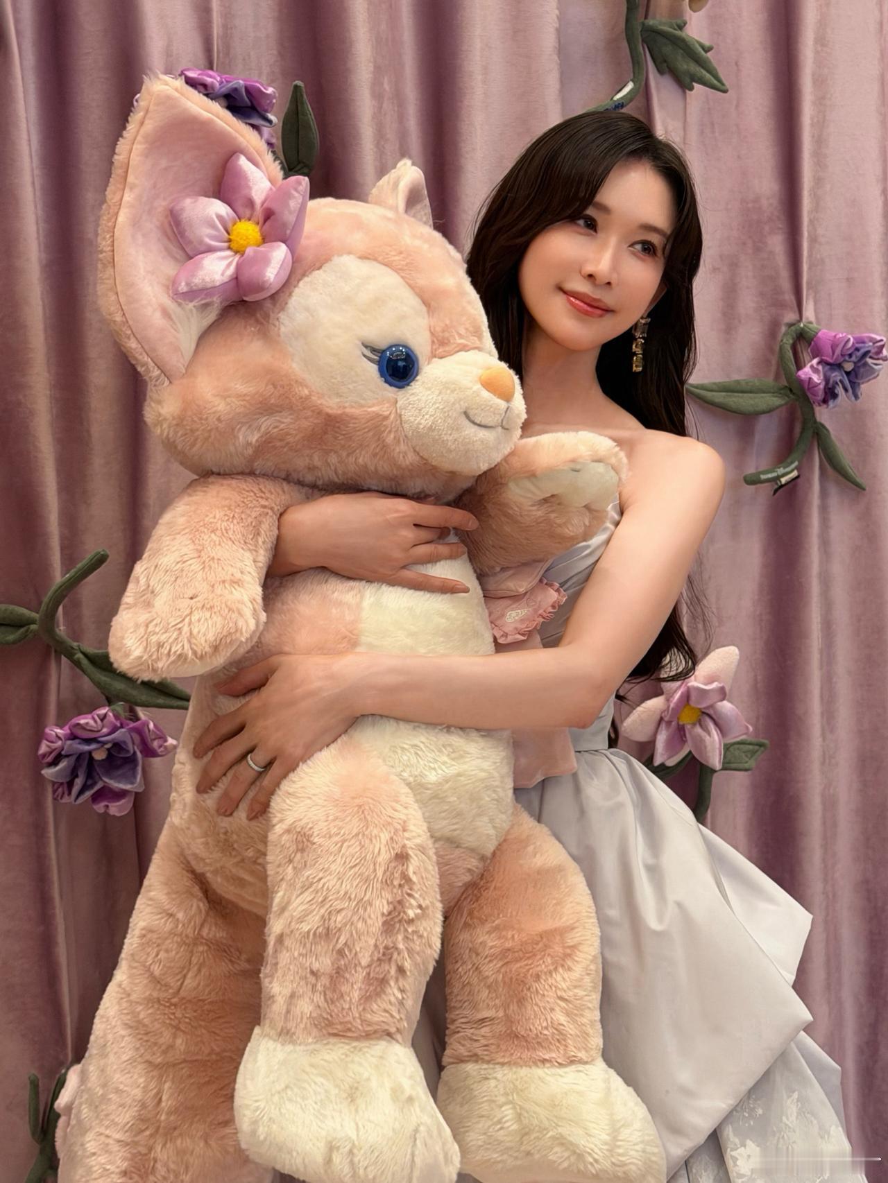 和玲娜贝儿合照林志玲 [祝福]