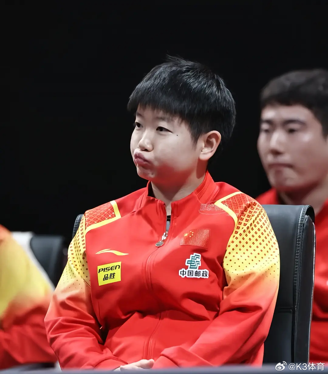 孙颖莎累计200周女单第一历史性时刻！孙颖莎累计200周稳居女单第一，用实力铸就