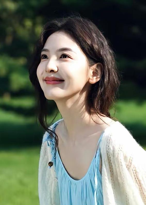 你值得被温柔以待，也值得拥有所有的美好。