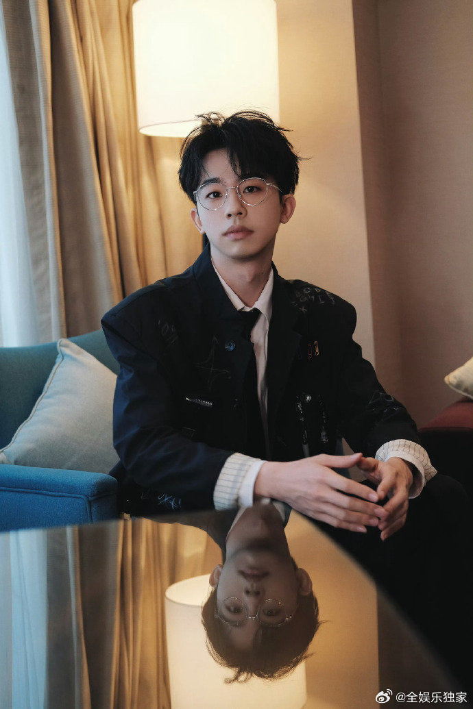 芒果TV连发十条何运晨 何运晨这波