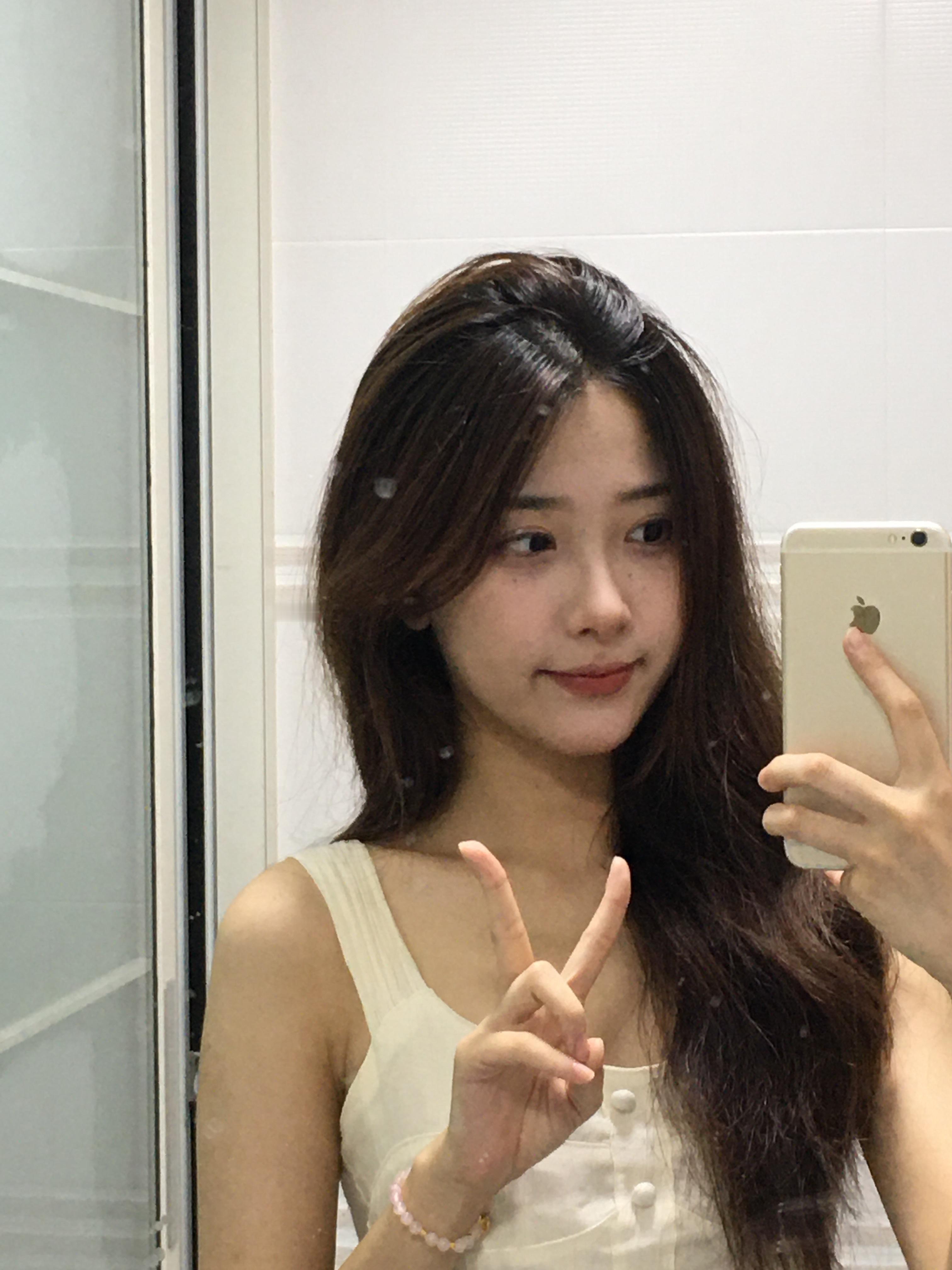 第一次全发没修过的live～一直觉得自己中庭长什么的每次拍照都会修短这组不知道什