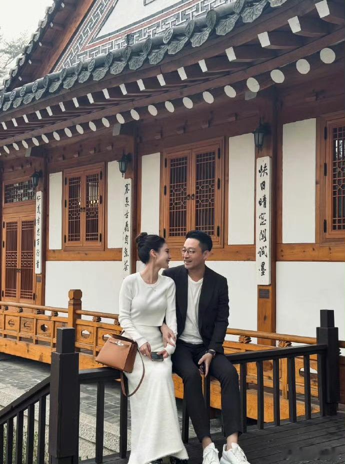 #汪小菲mandy领证#张兰：谢谢儿子，来~酸辣粉321上架[doge][dog