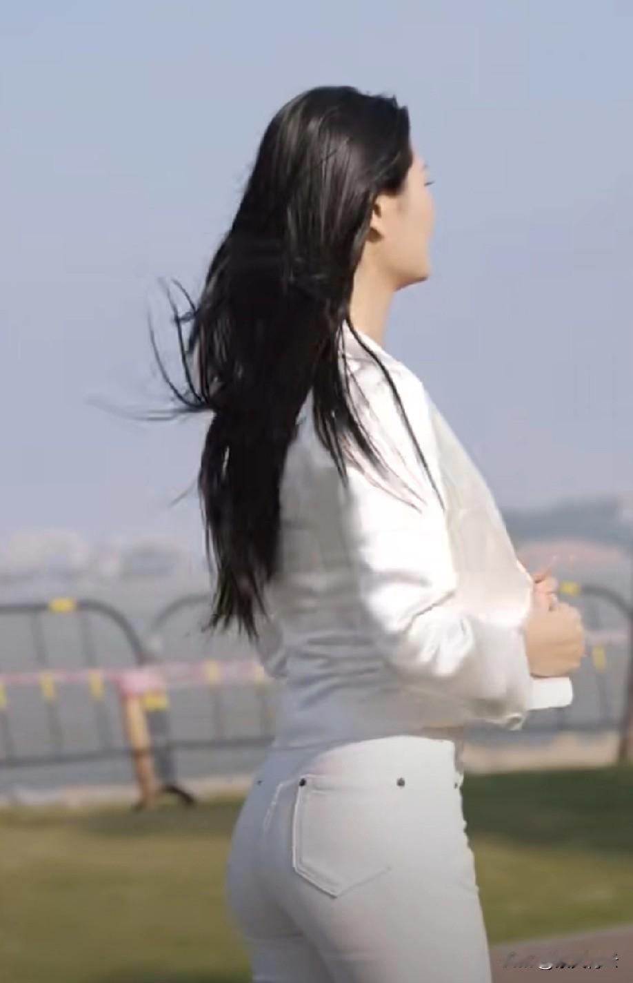 很多人困于现状难翻身，根源从不是能力不够，是没看透万事藏着的规律。规律从不是玄乎