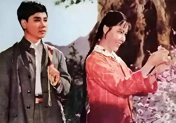 电影《朝阳沟》这个精彩美妙的结尾，不应当被砍掉！
1958年3月，《朝阳沟》第一