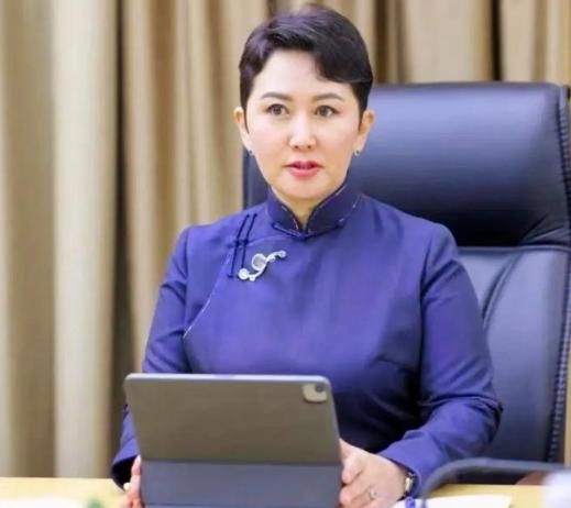 放狠话称中国不开放领空就引进美军驻军？这话简直异想天开！蒙古夹在中俄中间没半点退