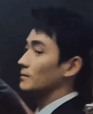 朱帝 is 睥睨 you 