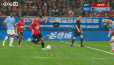 姜至鹏，揭幕战染红！这家伙就是一个定时炸弹，随时都会做出让人不可估量的后果。就这