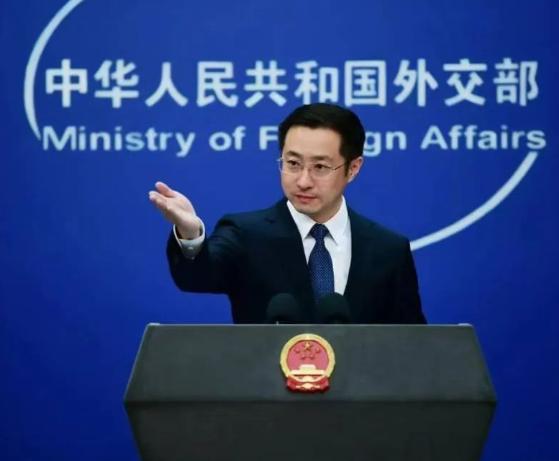 为什么中国对美国开始强硬了起来？说白了，中国对美国强硬，就是要让美国走上苏联的老