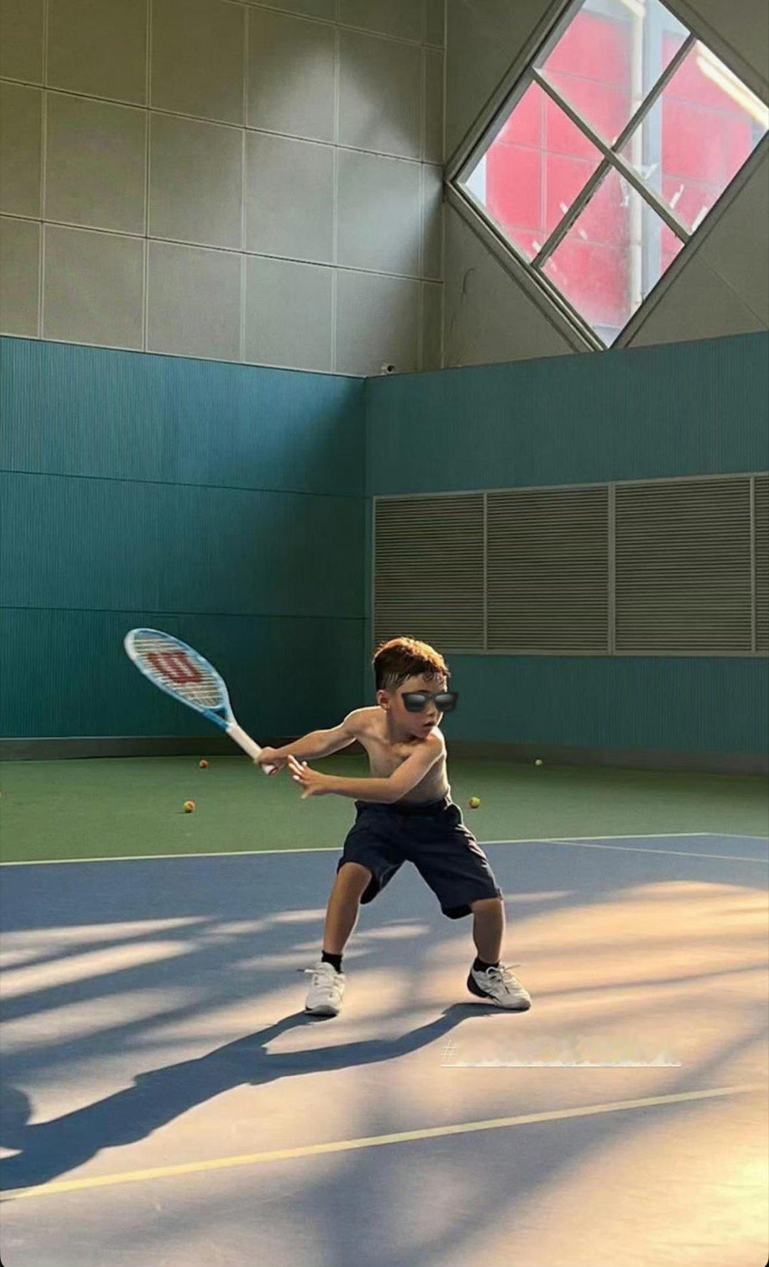 周杰伦儿子不像他 ​​​