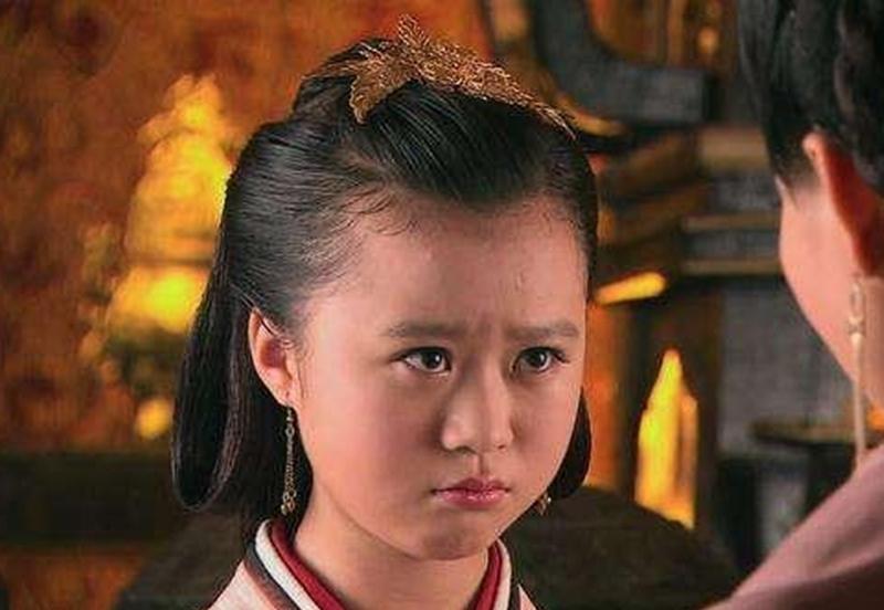 王莽如何让爱女10岁便成为皇太后，为私欲亲手断送孩子幸福人生？
公元前5年的一个