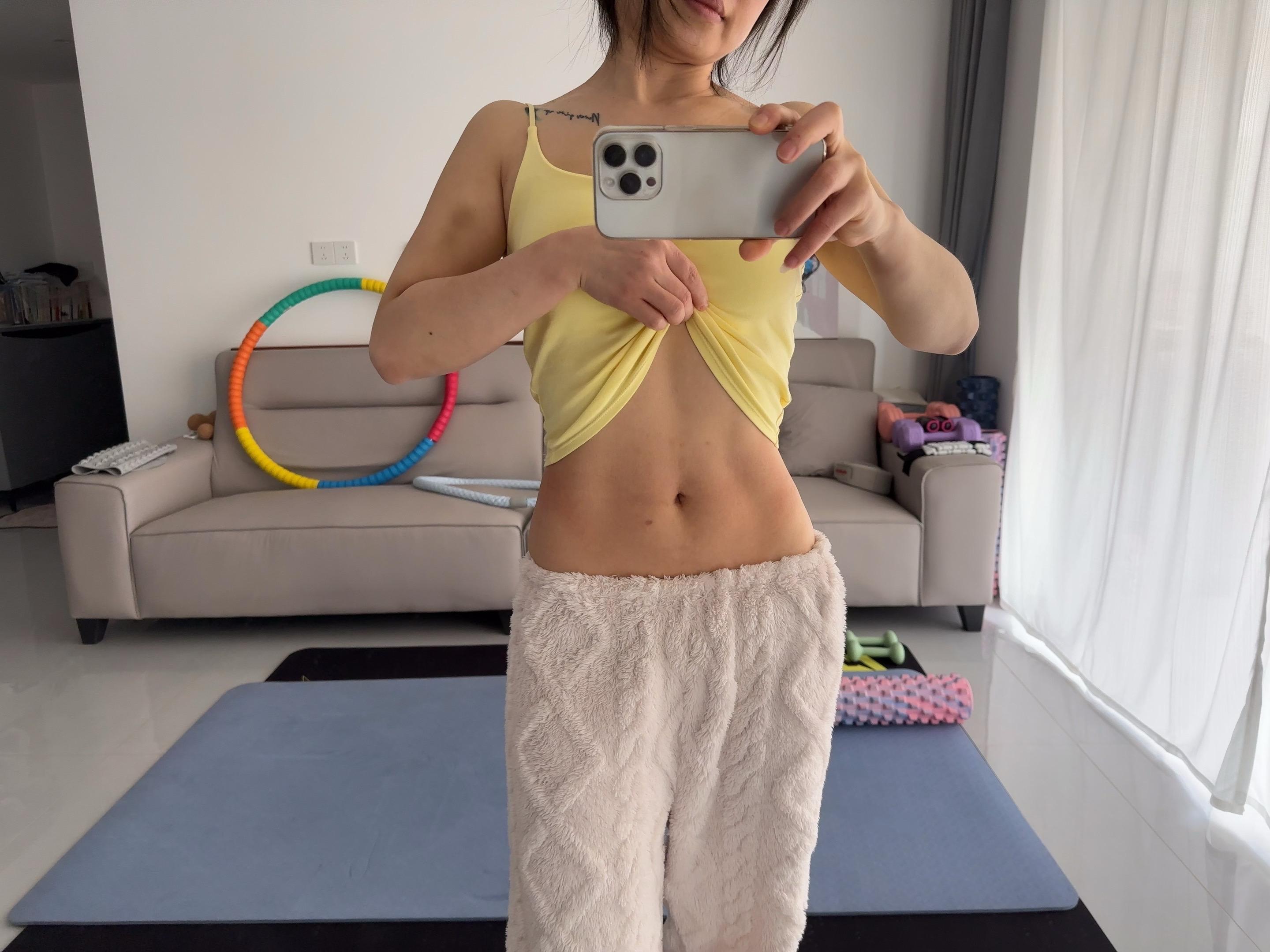 腰型是刷出来的 吃不了一点运动的苦 看剧刷手机的时间 顺便刷个腹