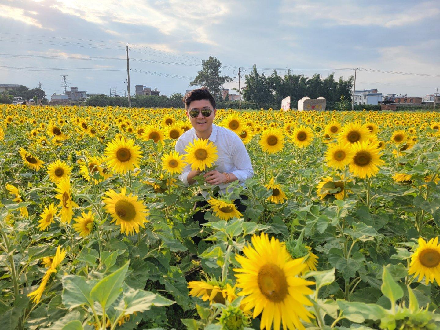 6月19号放假到6月23号，开不开心😄反正我很开心！🌻🌻🌻早安！ 