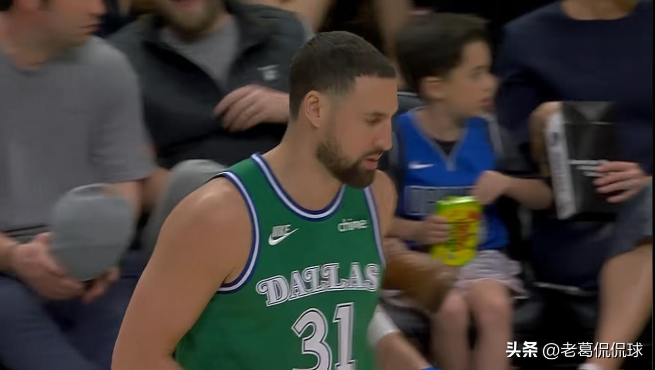 独行侠老将克莱-汤普森真是虽败犹荣！虽然今天独行侠在主场以131：138不敌快船