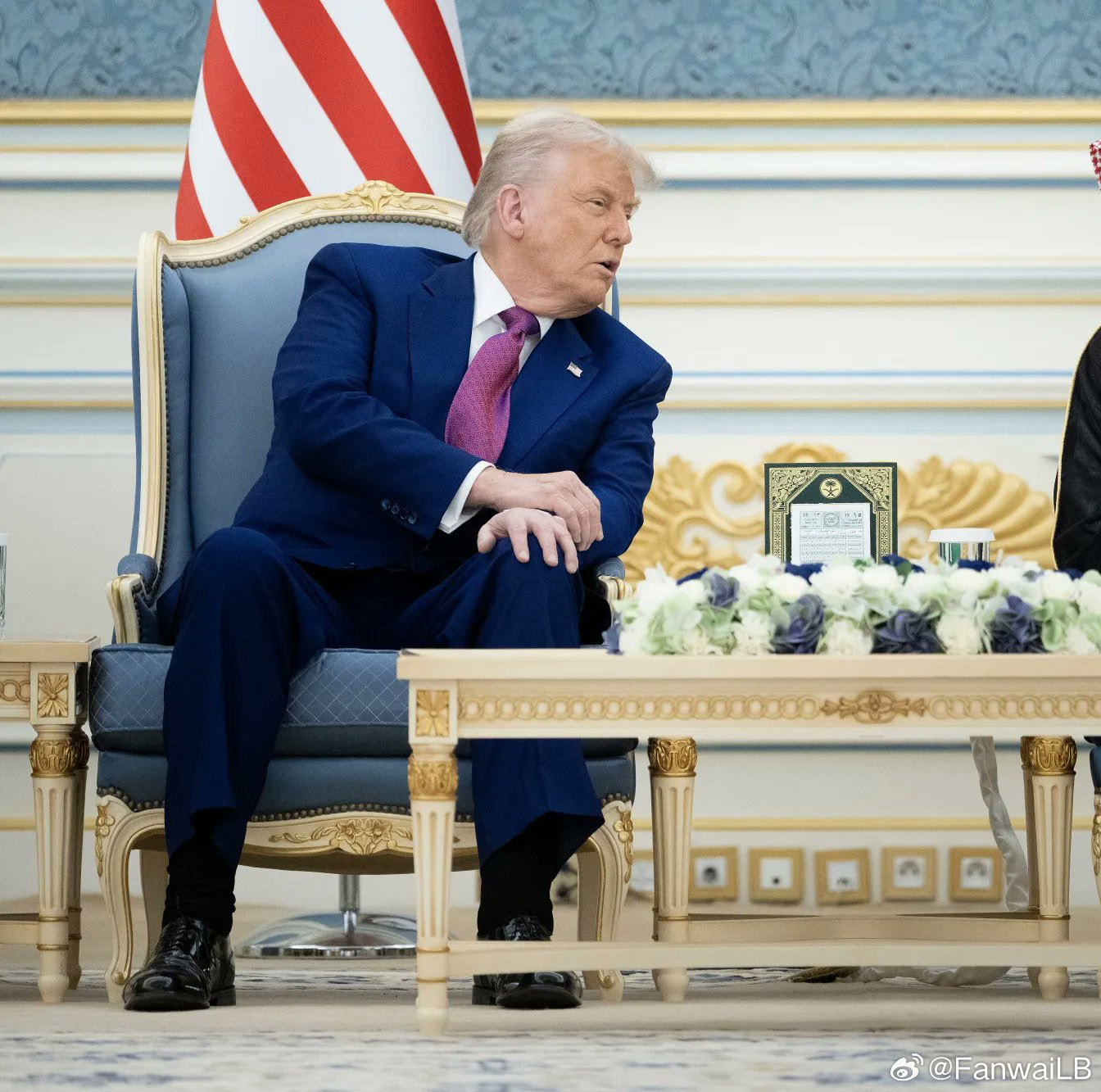 美媒，沙特警告称，如果伊朗战争继续扰乱石油供应，到4月底，油价可能会飙升至每桶1