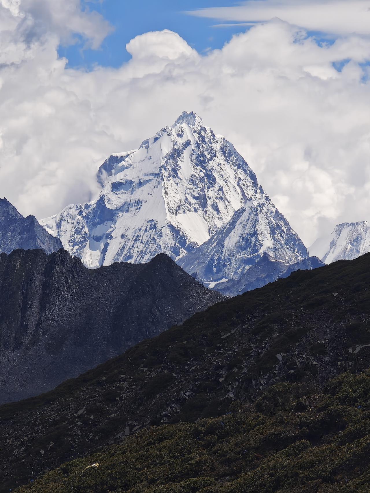 一张图证明你去过川西这是哪座雪山