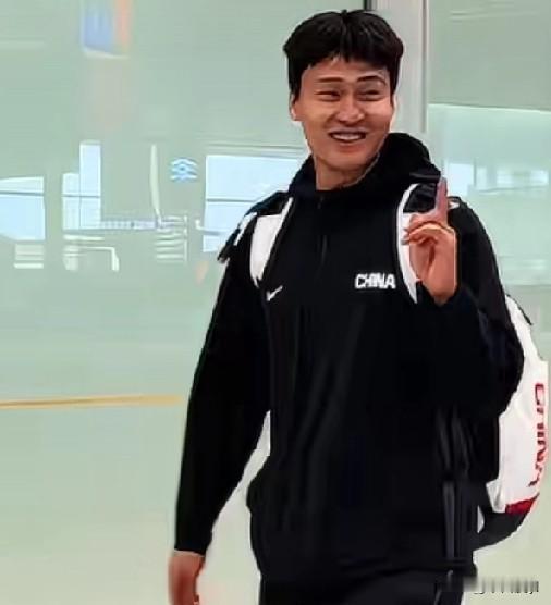 北汽男篮与广东东阳光男篮的季后赛1/4决赛
5月6日晚北京北汽男篮与广东东阳光男
