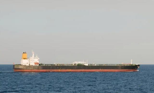 中国有句名言，光脚不怕穿鞋的。美国人敢拦中资油轮，赌定中美不会开战，两国都是贸易