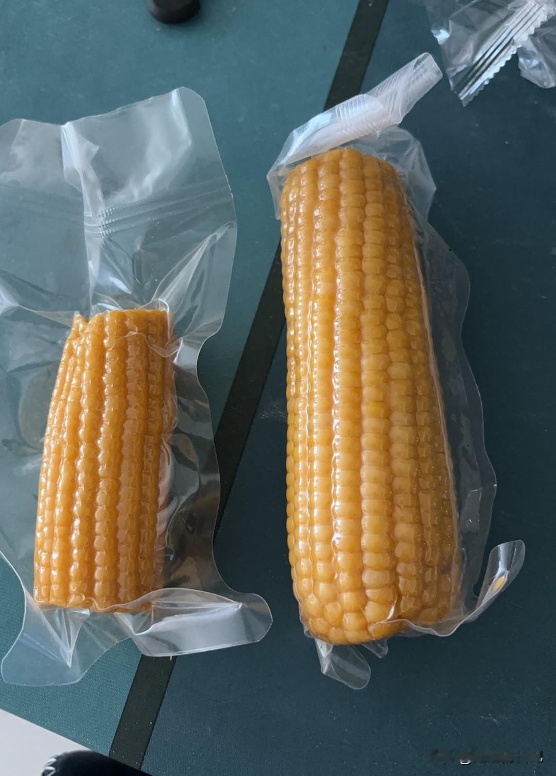 大家说，这样的玉米哟应不应该退货？

当时在浏览直播间，看到一个卖黏玉米的，感觉