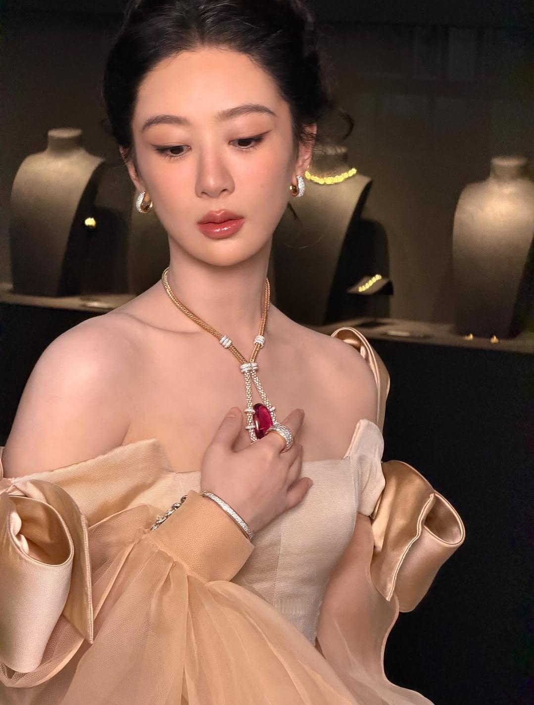妈咪🥹美成这样 